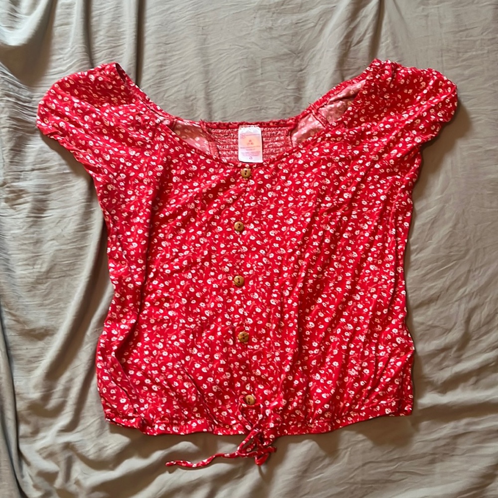 Women’s red flower print top size medium